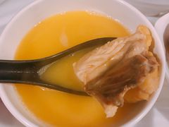 -鲜入围煮花胶鸡海鲜火锅