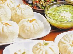 -李与白包子铺(桐梓林店)