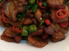 香辣回锅肉-湘肠香火锅店(团结湖店)