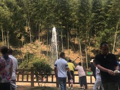 -梅岭月亮湾山体公园