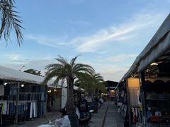 -席娜卡琳火车铁道夜市