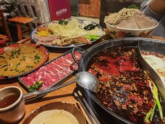 -周小明火锅(黑金冠社区店)