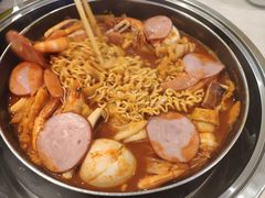 -三清洞摩西韩式年糕火锅(威高广场店)