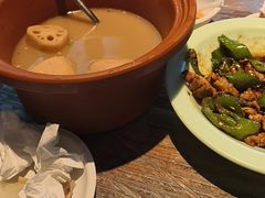 -老街烧烤大排档·地道湖北菜·龙虾馆(汉口火车站店)