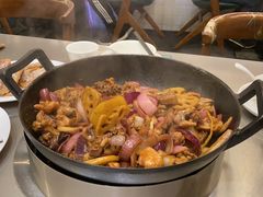 -胡须佬鸡煲四季火锅店(石厦西村直营店)
