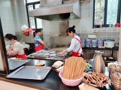 -镇南锅盖面馆(解放路店)