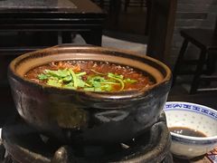 牛腩粉丝砂锅-南京大牌档(香港广场店)