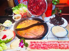-热火朝天鲜切牛肉火锅(南强街巷店)