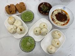 -李与白包子铺(桐梓林店)