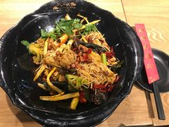 -小山城麻辣香锅(新邻生活广场店)