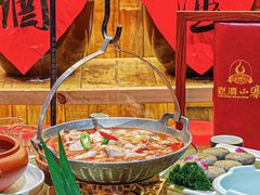 -老滇山寨•云南特色菜•地方菜•民族风情歌舞表演(金碧店)