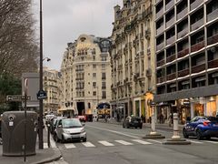 -乐蓬马歇百货公司(Rive Gauche)