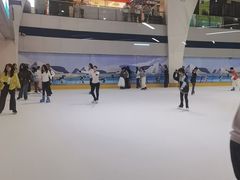 -正佳冰河湾真冰滑冰场