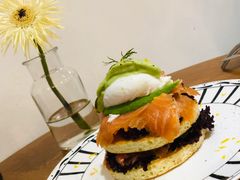 三文鱼水波蛋松饼-AFS Cafe & Canteen(闽江二路店)
