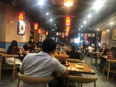 大堂-楚媚娘炭火蛙锅(宽厚里店)
