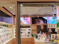 -4iNLOOK美瞳店(中山公园龙之梦店)