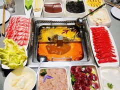 -海底捞火锅鲜切牛肉主题店(长寿路店)