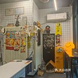 #0元玩转这座城今天来打卡了这家店，一个热狗和一杯柠