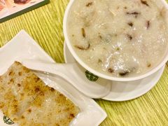 金銀蛋瘦肉粥-添好运点心专门店(百老汇店)