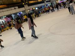 -正佳冰河湾真冰滑冰场