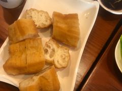-洲心明记烧肉大粥