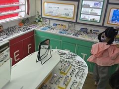 -美空眼镜·星趣控·新乐学·控优点合作店(周浦万达店)