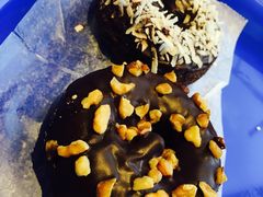 -Winchell's Donuts House
