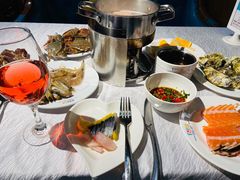 -领鲜活海鲜榴莲自助火锅(东门店)