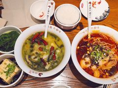 -渝是乎酸菜鱼·川渝小炒(新世界百货望京店)