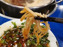 -马路边边串串香形象店(磐石路店)