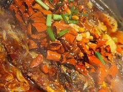 -鸣记脆皮烤鱼·海鲜烤鱼(三八广场店)