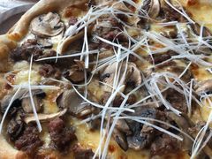 烤牛肉披萨-I HOLIC艾豪丽披萨(KKone店)