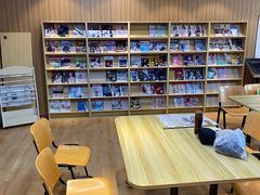 -漕河泾街道图书馆(漕河泾社区文化活动中心店)