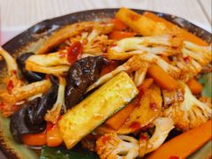 山城麻辣素香锅-轻蔬不用等·素食(江苏路店)
