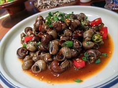 -川流不息·地道川菜·小龙虾(松东路店)