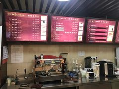 -红宝石·鲜奶小方·海派西点房(南丹店)