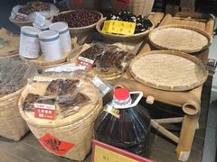 -唐师傅湘西名菜馆(武陵路店)