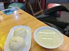 -李与白包子铺(桐梓林店)
