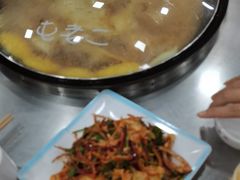 -屯老二农家铁锅炖·行业领军者(梅江店)