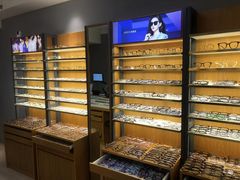 -优医视平价眼镜蔡司依视路折扣工厂店(德胜门店)