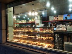 面包甜点陈列柜-新侨三宝乐面包店(崇文门店)