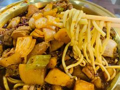 -牛一嘴·兰州牛肉面·大盘鸡(财富中心店)