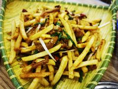 -江城燕子大排档(江汉路步行街店)