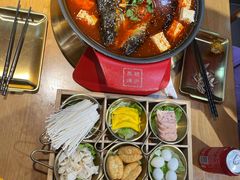 -三顾烤庐·烤鱼·烧烤·龙虾(奉贤店)