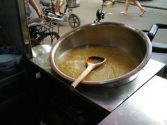 -何老二卤汁凉粉