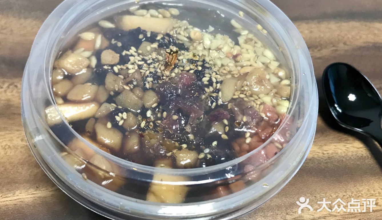 刚吃完火锅就想整碗冰粉