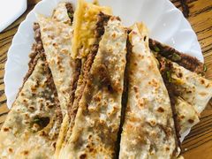 -溢心园香河肉饼总店