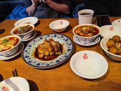 -炉小二铜锅牛蛙•川湘菜(三里屯店)