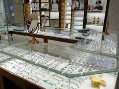 -明月眼镜(三坝店)