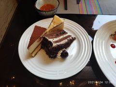 -万达瑞华酒店美食汇自助餐厅(楚河汉街店)